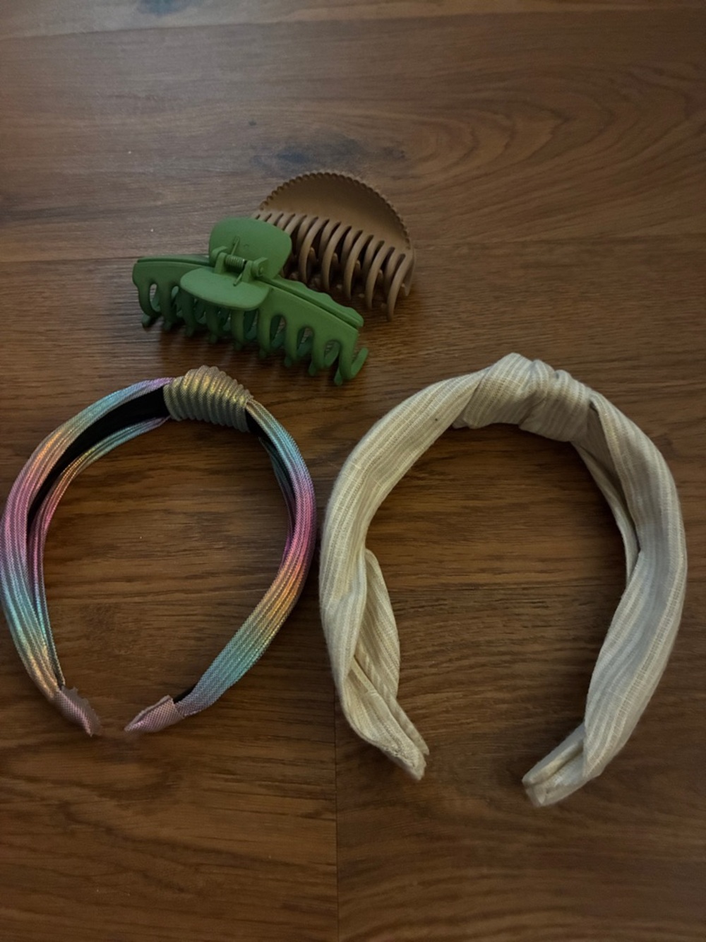 Neutral & Green Hair Accessory Set with Multicolor Headband